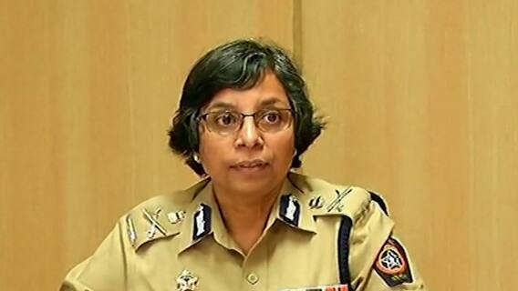 रश्मी शुक्लांची हायकोर्टात याचिका,फोन टॅपिंग प्रकरणी मुंबई पोलिसांना कठोर करवाई करू न देण्याची मागणी