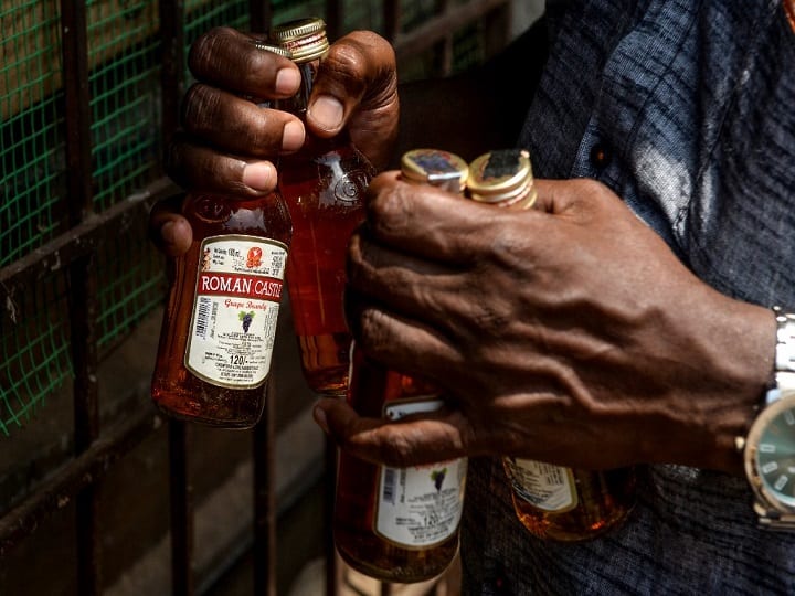 5 Dead After Consuming Spurious Liquor In UP 5 Dead After Consuming Spurious Liquor In UP
