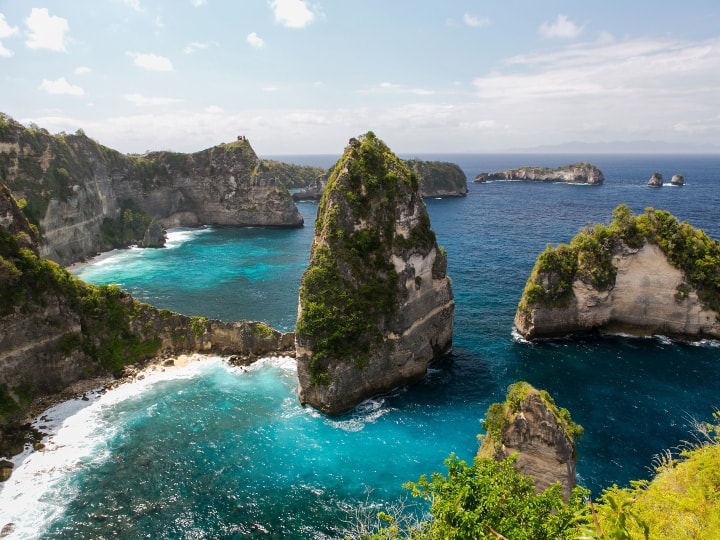 ரூபாயை வைத்து மிகவும் எளிதாக பயணம் செய்யக்கூடிய 7 நாடுகள் 7 Travel destinations where Rupees will be richer to visit places ரூபாயை வைத்து மிகவும் எளிதாக பயணம் செய்யக்கூடிய 7 நாடுகள்
