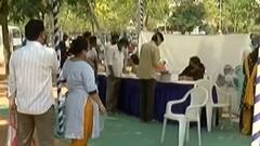 Gandhinagar: કોરોના ટેસ્ટિંગ માટે લોકોની લાંબી કતાર જોવા મળી, તબીબી અધિકારીએ શું કહ્યું,જુઓ વીડિયો