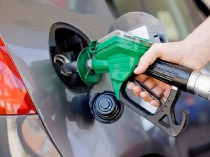 Petrol and diesel prices hiked again, touch new record highs, know the new price आज फिर बढ़े पेट्रोल, डीजल के दाम, जानिए आपके शहर में कितनी है कीमत