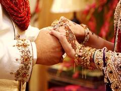 Bihar Lockdown: शादियों पर पाबंदी नहीं, खा सकेंगे रेस्टोरेंट का खाना, देखें कहां-कहां मिली छूट