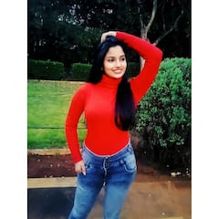 In Pics : 'शालू' आणि लाल रंग...! राजेश्वरी खरातचे रेड कलरच्या ड्रेसमधील फोटो पाहून चाहते घायाळ!