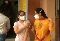 ਰਾਹਤ ਦੀ ਖਬਰ! ਮੁਹਾਲੀ ਪਹੁੰਚੀ ਵੈਕਸੀਨ ਦੀ ਖੇਪ, ਲਵਾਉਣ ਲਈ ਲੋਕਾਂ ਦੀ ਉਮੜੀ ਭੀੜ