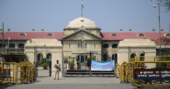 Allahabad HC: Teachers Appointed Before April 1, 2005 Entitled To Benefit Under Old Pension Scheme Allahabad HC: Teachers Appointed Before April 1, 2005 Entitled To Benefit Under Old Pension Scheme