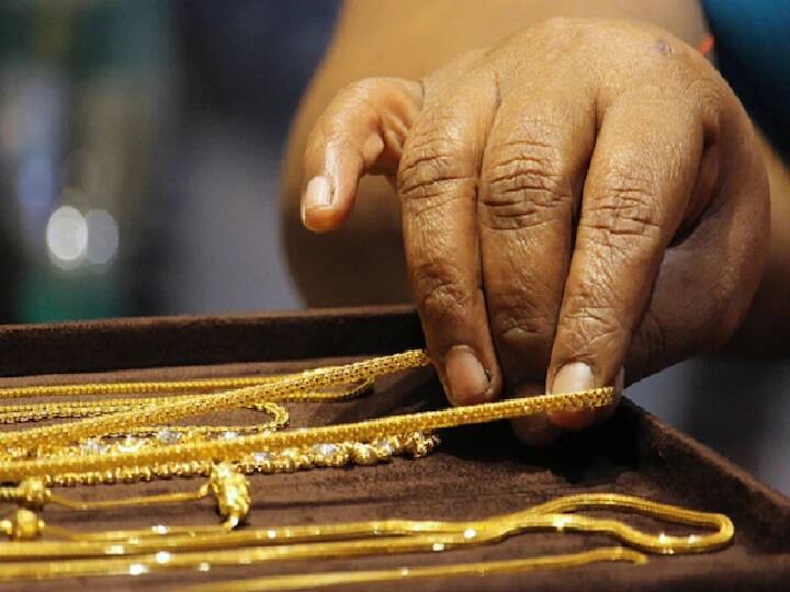 Gold Silver Price Today 25 May: Gold Rate Jump Again Today Know Gold Silver 10 Gram Price in Your City Gold Silver Price Today : गोल्ड में उतार-चढ़ाव जारी, जानें आज किस भाव बिक रहा है सोना