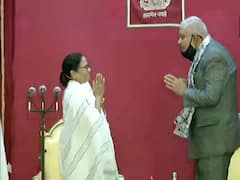 Mamata Oath Ceremony LIVE: तीसरी बार मुख्यमंत्री बनीं ममता बनर्जी, कल मंत्रियों को शपथ दिलाई जाएगी