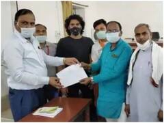 एटाः बीजेपी के 5 विधायकों के धरने का दिखा असर, गजेंद्र सिंह धनगर को मिला जीत का प्रमाणपत्र