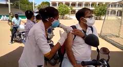 ગુજરાતના આ શહેરમાં બાઇક કે કારમાં બેસીને પણ લઈ શકાશે વેક્સીન, જાણો મોટા સમાચાર