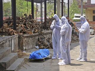 Rajkot: રાજ્યના આ શહેરની સિવિલ હોસ્પિટલમાં બે દિવસમાં કોરોનાની સારવાર લેતાં 100થી વધુ દર્દીનાં મોતથી હાહાકાર