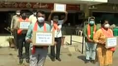 Vadodara: કોરોનાકાળમાં રાજકીય પાર્ટીઓ રાજકારણમાં વ્યસ્ત,ભાજપે શા માટે કર્યા ધરણા?,જુઓ વીડિયો