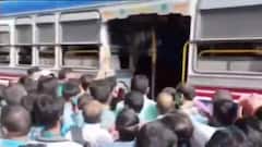 Covid Updates: বাস সংখ্যায় কম, হুড়োহুড়ি লেগে গেল কামালগাজি-বারুইপুর বাসস্ট্যান্ডে