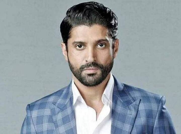 इस इंटरव्यू के दौरान फरहान ने इससे भी ज्यादा बड़े एम्बेरेसिंग मोमेंट्स के बारे में बताया. फरहान की मानें तो एक बार वो किसी एक्टर से मिले थे और उसने उन्हें कुछ बातें बताई. मीटिंग के बाद उन्होंने उस एक्टर को कुछ बातें लिखकर टेक्स्ट मैसेज के तौर पर भेजीं लेकिन ये मैसेज गलती से किसी और एक्टर को चला गया.