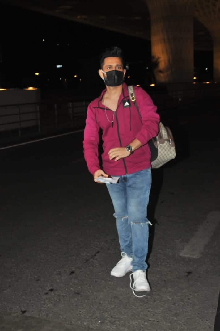 Bigg Boss 14 runner up Rahul Vaidya who is one of the contestants of Khatron Ke Khiladi this year, left for Cape Town late last night along with other celebrity participants. [pic credit: Manav Manglani]