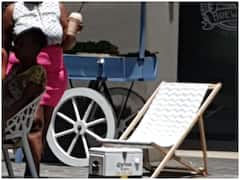 Coronavirus: दुनिया के सबसे ज्यादा वैक्सीनेशन वाले देश में बढ़े संक्रमण के मामले, लगाई पाबंदियां