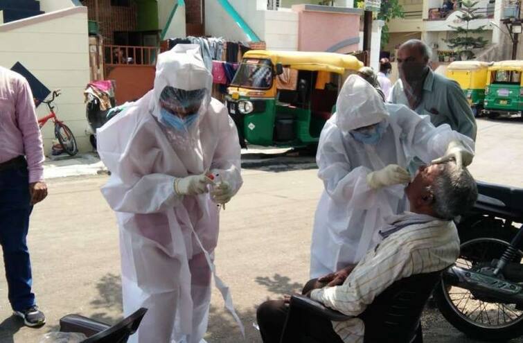 In Ahmedabad, 3744 new cases of Corona virus were reported, 5220 were discharged હોટસ્પોટ બનેલા ગુજરાતના આ શહેર માટે રાહતના સમાચાર, નવા દર્દીની સામે ડિસ્ચાર્જ થનારાની સંખ્યા વધી