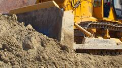 नहीं मिली जीत तो बौखलाया पूर्व प्रधान, बुलडोजर से उखड़वा दी पूरे गांव की सड़क | High Alert