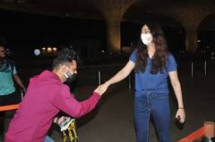 Rahul Vaidya in airport: খতরোঁ কে খিলাড়ি-তে অংশ নিতে কেপটাউন গেলেন রাহুল বৈদ্য, ছাড়তে এলেন কে?