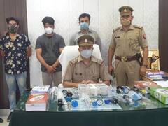 गाजियाबाद: ऑक्सीजन फ्लोमीटर की कालाबाजारी के आरोप में तीन युवक गिरफ्तार, कैश बरामद