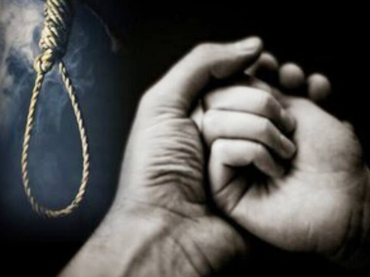 dead body of youth found hanging from the noose in madhubani bihar ann मधुबनीः फंदे से लटकता मिला युवक का शव, हत्या या आत्महत्या; दोनों एंगल से हो रही जांच