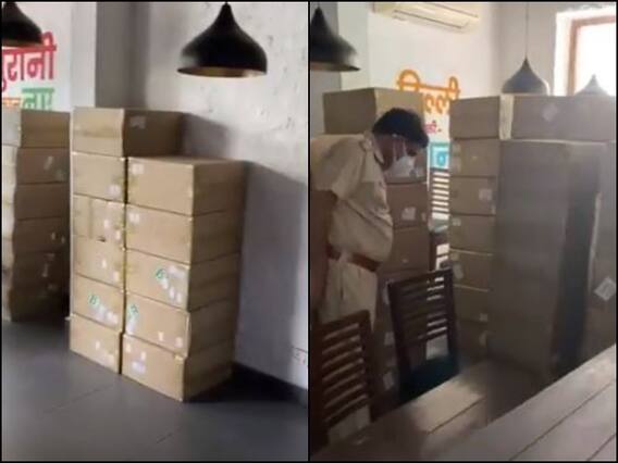खान मार्केट में रेस्टोरेंट में छिपाकर रखे गए थे 96 ऑक्सीजन कंसंट्रेटर, दिल्ली पुलिस ने छापेमारी कर किए ज़ब्त खान मार्केट में रेस्टोरेंट में छिपाकर रखे गए थे 96 ऑक्सीजन कंसंट्रेटर, दिल्ली पुलिस ने छापेमारी कर किए ज़ब्त