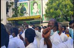 அதிமுக எம்.எல்.ஏ.க்கள் கூட்டத்தில் ஈபிஎஸ், ஓபிஎஸ் ஆதரவாளர்களிடையே சலசலப்பு..