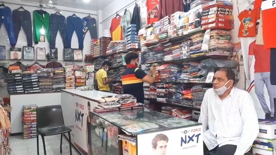 Bathinda shops open after shopkeepers disappointed Punjab Government decisions ਦੁਕਾਨਦਾਰਾਂ ਦੇ ਰੋਹ ਮਗਰੋਂ ਬਠਿੰਡਾ 'ਚ ਦੁਕਾਨਾਂ ਖੋਲ੍ਹਣ ਦੀ ਇਜਾਜ਼ਤ