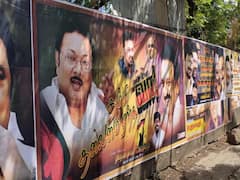 இணைந்த இதயங்கள் : மதுரையில் அழகிரி ஆதரவாளர்கள் ஒட்டிய போஸ்டர்களால் திமுகவினர் மகிழ்ச்சி