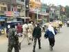 Bihar Lockdown: कैमूर में प्रशासन सख्त, नियम तोड़ने वालों को पुलिस ने दौड़ा-दौड़ाकर पीटा