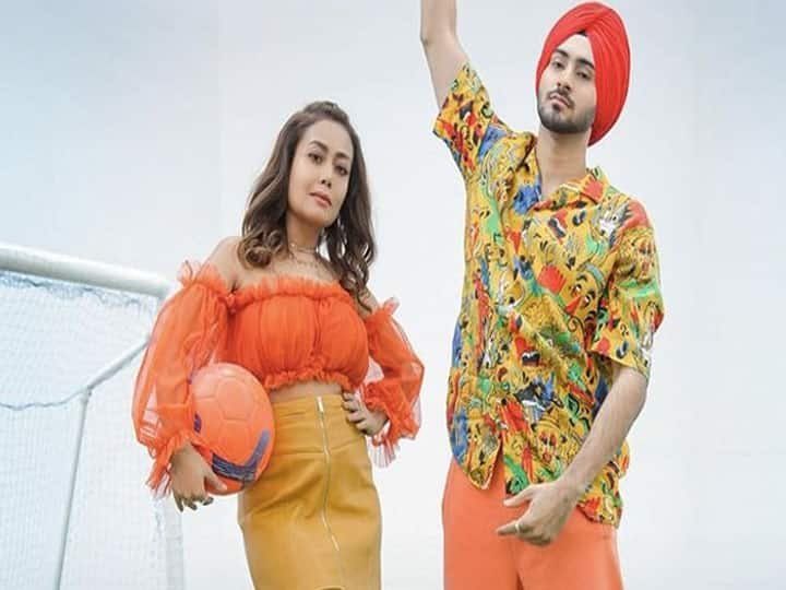 Neha Kakkar give this response to her husband Rohanpreet Singh watch video Neha Kakkar ने अपने पति Rohanpreet Singh को यूं दिया रिस्पॉन्स, मजेदार है वीडियो