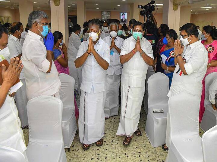 AIADMK MLA meeting: எதிரும் புதிருமான எதிர் கட்சித் தலைவர் தேர்வு; அதிமுக எல்.எல்.ஏ., கூட்டத்தில் நடந்தது என்ன? ABP நாடு Live Report