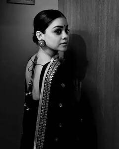 Sumona Chakravarti | खऱ्या आयुष्यात खूपच ग्लॅमरस आहे 'द कपिल शर्मा शो'मधील सुमोना चक्रवर्ती