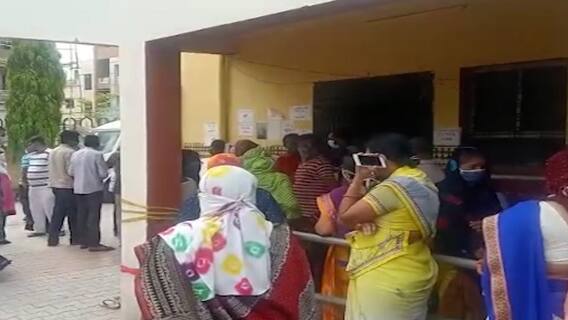 COVID-19 Vaccination : औरंगाबाद महापालिका रुग्णालयाच्या लसीकरण केंद्रावर आजही सावळागोंधळ