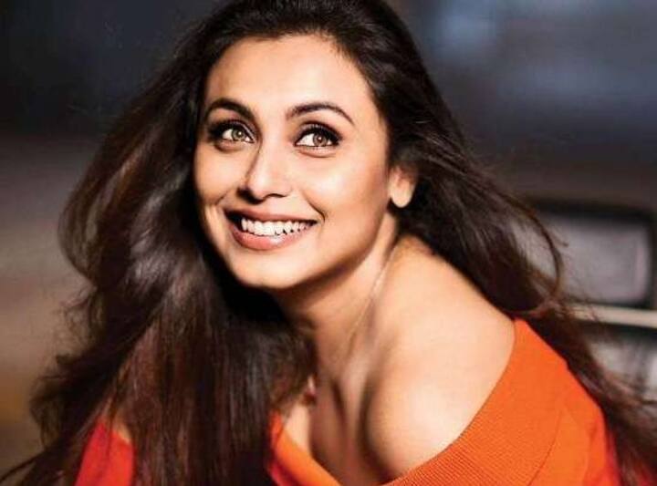 इंटरव्यू में सब्यसाची मुखर्जी बताते हैं कि उन्होंने पंडित जी से पूछा कि आपको चावल क्यों चाहिए? तो उन्होंने बताया, ‘मुझे गैस की दिक्कत हो रही है. यहां रोज-रोज मुझे मैगी खाने को दिया जाता है.’ इंटरव्यू के दौरान रानी और सब्यसाची मुखर्जी दोनों इस बात पर हंस-हंस के लोटपोट हो रहे थे कि पंडित जी स्पैगेटी को मैगी समझ रहे थे.