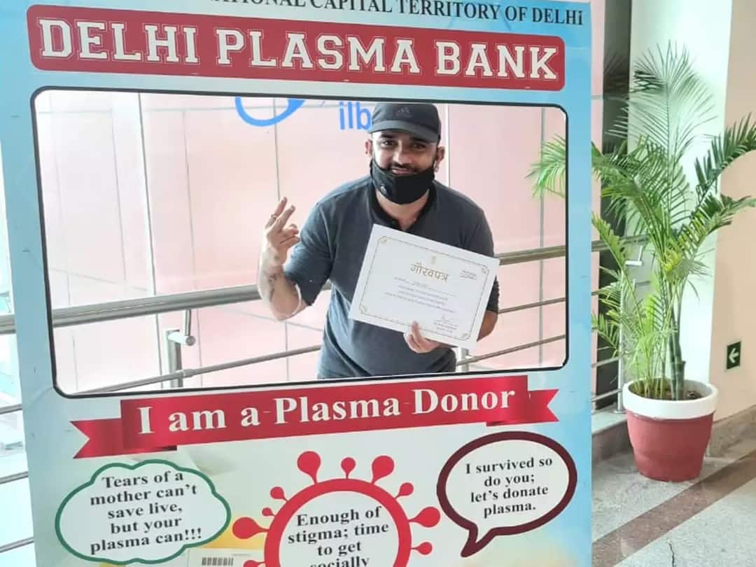 આ યુવાને એક વાર નહીં પણ ચાર-ચાર વાર કોરોના સામેના જંગમાં મેળવી છે જીત, જાણો કઈ રીતે ચાર વાર બચ્યો ? This young man has won the battle against Coronavirus not once but four times. Find out how he survived four times આ યુવાને એક વાર નહીં પણ ચાર-ચાર વાર કોરોના સામેના જંગમાં મેળવી છે જીત, જાણો કઈ રીતે ચાર વાર બચ્યો ?