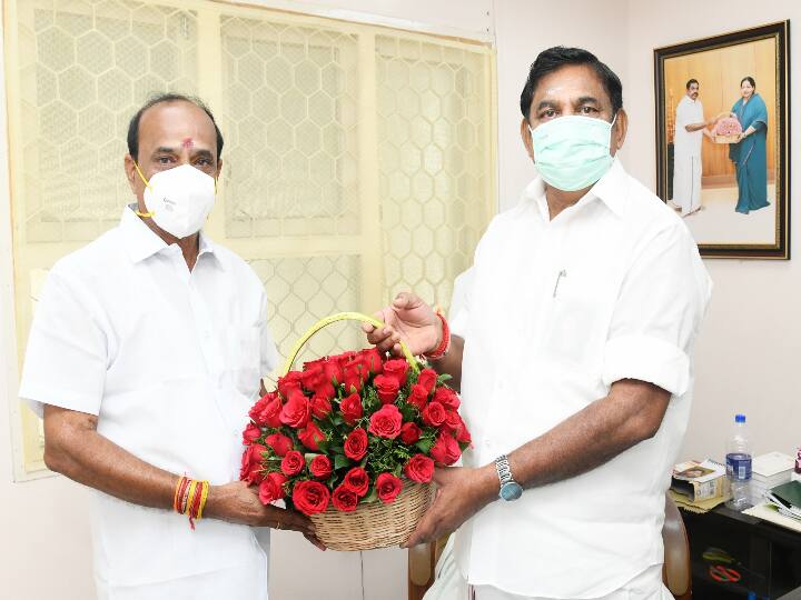 கோவில்பட்டி தொகுதியில் வெற்றி பெற்ற முன்னாள் அமைச்சர் கடம்பூர் ராஜூ வாழ்த்து பெற்றார்