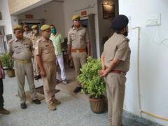 भाप लेने के लिए यूपी पुलिस ने बनाया 'जुगाड़', प्रेशर कुकर में फिट किया पाइप