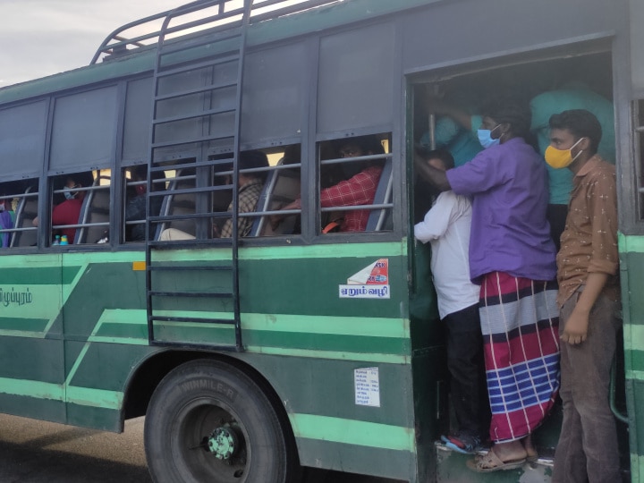 TN Complete Lockdown: தென் மாவட்டங்களுக்கு திரும்பும் சென்னைவாசிகள்; நிரம்பி வழியும் பரனூர் சுங்கச்சாவடி