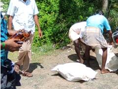 TASMAC CLOSE: முழு ஊரடங்கு அறிவிப்பால் மதுராந்தகத்தில் மூட்டை மூட்டையாக மதுபானம் வாங்கிச் சென்ற குடிமகன்கள்!