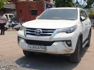 Vadodara: 'કારની આગલી સીટ પર યુવતી સાથે પરાણે શરીર સંબંધ બાંધી રેપ કરી શકાય ? ' પોલીસનો RTOને સવાલ