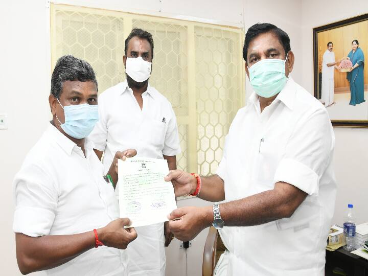 ஜெயசீலன் எம்.எல்.ஏ., தனது வெற்றி சான்றிதழை எடப்பாடி பழனிச்சாமியிடம் வழங்கினார்