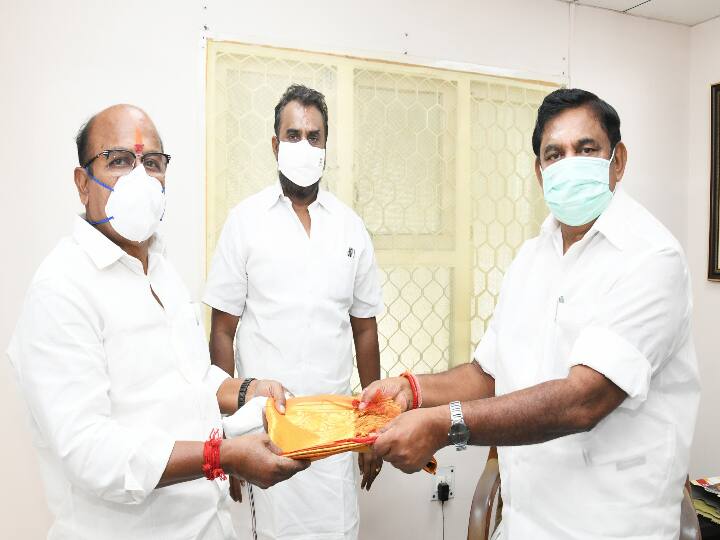 அமைச்சர் வேலுமணி உடன் முன்னாள் முதல்வரை சந்தித்த பொள்ளாச்சி ஜெயராமன்