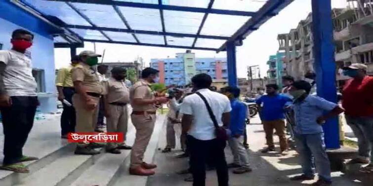 Coronavirus in Bengal Relatives vandalize hospital OPD at Howrah Uluberia after 2 covid 19 patients die of alleged oxygen shortage Coronavirus in Bengal অক্সিজেনের অভাবে করোনা রোগী মৃত্যুর অভিযোগ ঘিরে ধুন্ধুমার উলুবেড়িয়ার হাসপাতালে