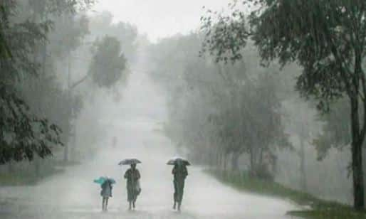 Rain forecast with heavy winds and thunderstorms in the next three hours in the state રાજ્યમાં આગામી ત્રણ કલાક ભારે પવન અને વીજળીના કડાકા સાથે વરસાદની આગાહી 