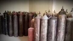 UP में Oxygen के लिए त्राहिमाम, किल्लत और कालाबाजारी में फंसी 'लोगों की जान' | High Alert