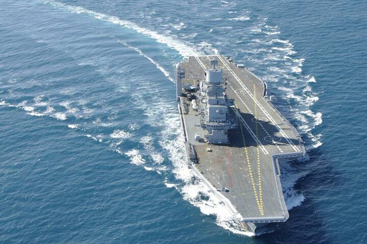 Fire Reported Onboard Aircraft Carrier INS Vikramaditya, All Personnel Safe: Navy INS Vikramaditya 'আইএনএস বিক্রমাদিত্য' রণতরীতে আগুন, সকলেই নিরাপদ: নৌসেনা