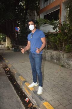 24 घंटों में Sonu Sood को मिली 41 हजार से ज्यादा मदद की रिक्वेस्ट, एक्टर बोले- सब तक पहुंचने में लग जाएंगे 14 साल