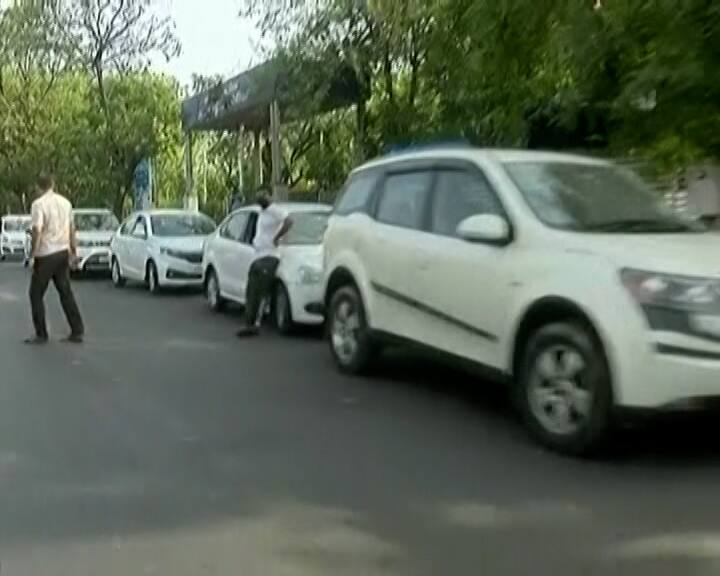 વેક્સિનેશન કાર્યક્રમ અંતર્ગત અત્યાર સુધીમાં કુલ 1,02,87,224  લોકોને વેક્સિનનો પ્રથમ ડોઝ આપવામાં આવ્યો છે અને 31,15,821  લોકોને કોરોનાની રસીનો બીજો ડોઝ આપવામાં આવ્યો છે.  આમ કુલ- 1,34,03,045 લોકોને રસીકરણના ડોઝ આપવામાં આવ્યા છે.