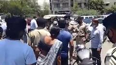 'એ કોણ લોકો છે જે પાછલા બારણે આ રસી લઇ જાય છે, આવુ ના હોવું જોઇએ'