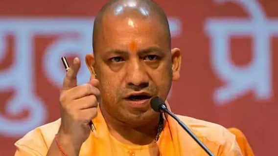 Corona पर सख्त CM Yogi, अलीगढ़, आगरा और मथुरा में कोरोना से निपटने की व्यवस्थाओं का लेंगे जायजा